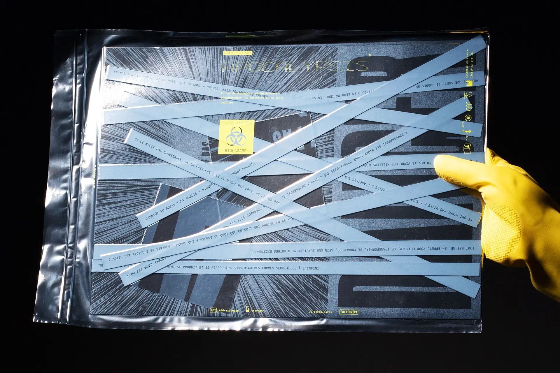 Design graphique du projet de micro-édition Apocalypsis imprimé en sérigraphie par une maison d'édition lyonnaise