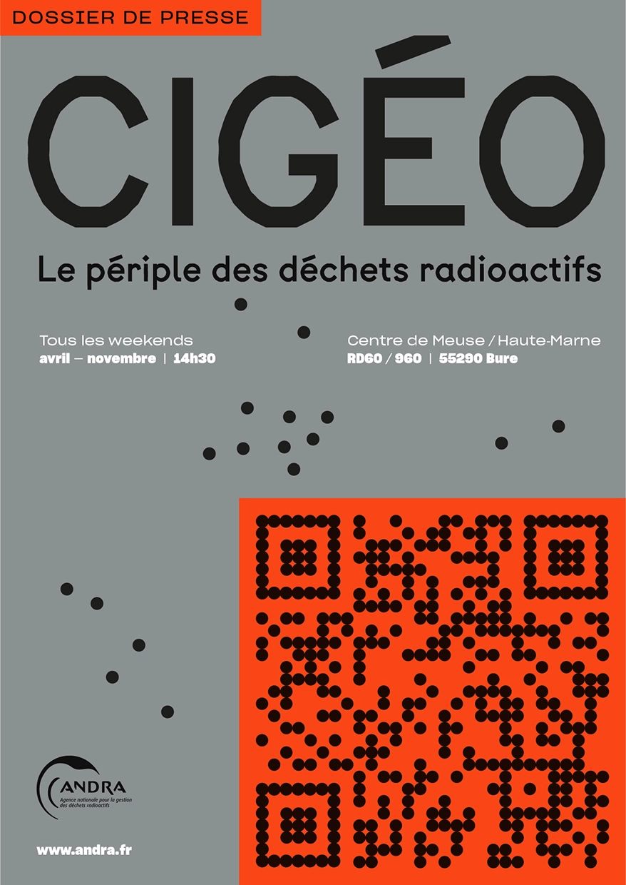 Dossier de presse l’exposition 'Cigéo, le périple des déchets radioactifs' par l’Andra (Agence nationale pour la gestion des déchets radioactifs), motif de particules graphiques, couleurs gris noir orange, typographie 'BTP' de Émilie Rigaud